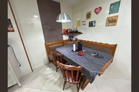 Apartamento à venda com 174m², 3 quartos e 1 vagaCozinha