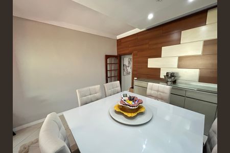 Apartamento à venda com 174m², 3 quartos e 1 vagaSala de Jantar