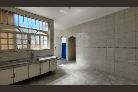 Casa para alugar com 260m², 2 quartos e 2 vagasCozinha