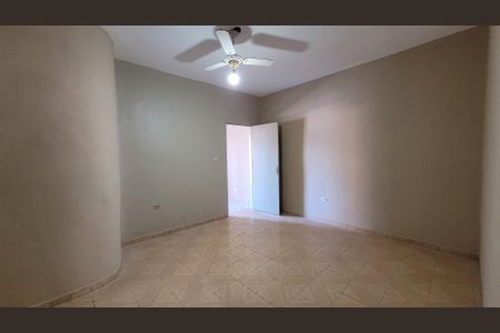 Casa para alugar com 260m², 2 quartos e 2 vagasQuarto 01