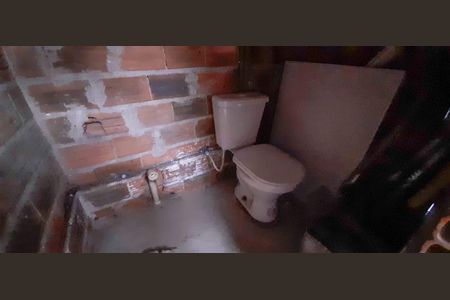 Casa à venda com 60m², 4 quartos e sem vagaCasa 1 - Banheiro da Área de Serviço