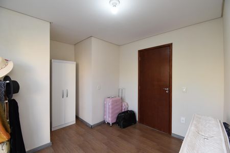 Casa de condomínio para alugar com 120m², 3 quartos e 3 vagasQuarto 2