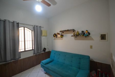 Casa para alugar com 184m², 4 quartos e 2 vagasSala