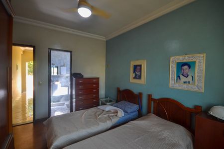 Casa para alugar com 184m², 4 quartos e 2 vagasQuarto 3- Suíte