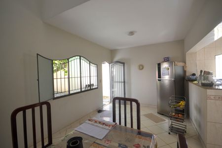 Casa para alugar com 184m², 4 quartos e 2 vagasCozinha