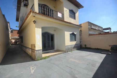 Casa para alugar com 184m², 4 quartos e 2 vagasQuintal
