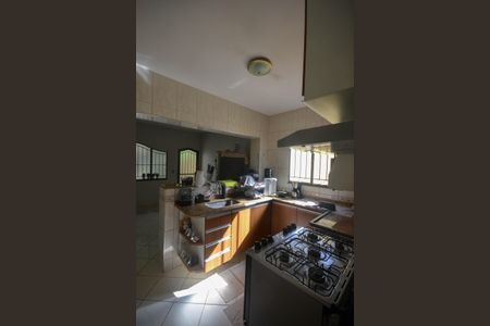 Casa para alugar com 184m², 4 quartos e 2 vagasCozinha