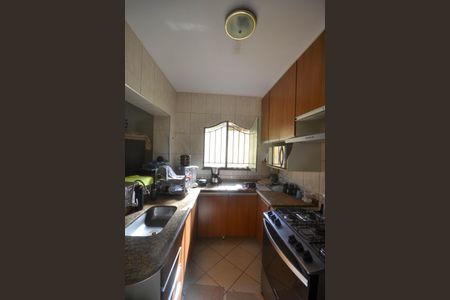 Casa para alugar com 184m², 4 quartos e 2 vagasCozinha