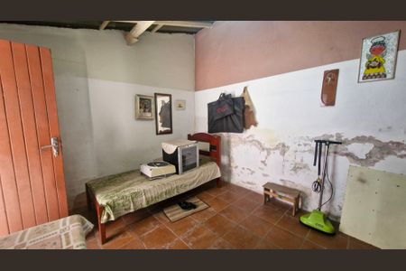 Casa à venda com 4 quartos, 240m² em Cidade Dutra, São Paulo