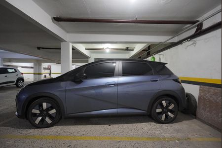 Garagem de kitnet/studio para alugar com 1 quarto, 12m² em Centro, Florianópolis