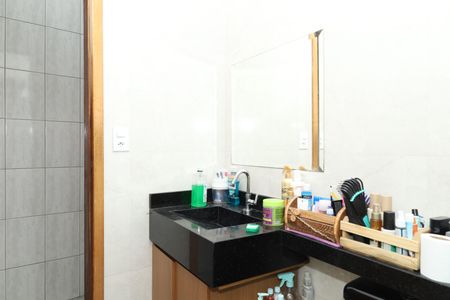 Casa à venda com 250m², 3 quartos e 5 vagasBanheiro 2