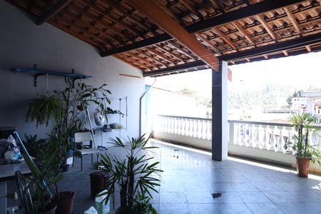 Casa à venda com 250m², 3 quartos e 5 vagasVaranda