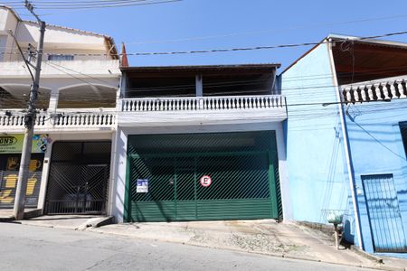 Casa à venda com 250m², 3 quartos e 5 vagasFachada - Placa instalada no portão do imóvel - Código da placa: WYNY-1496