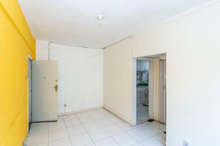 Sala de apartamento para alugar com 1 quarto, 40m² em Irajá, Rio de Janeiro