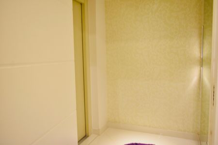 Apartamento à venda com 180m², 3 quartos e sem vagaHall Privativo