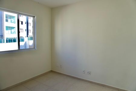 Apartamento à venda com 80m², 3 quartos e 2 vagasQuarto 2