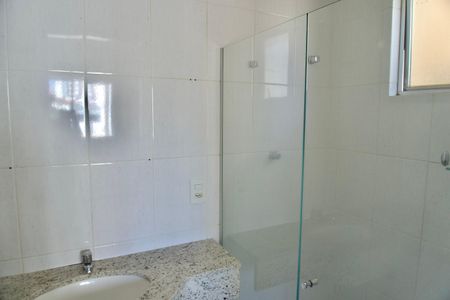 Apartamento à venda com 80m², 3 quartos e 2 vagasSuite - Banheiro