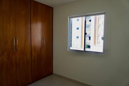 Apartamento à venda com 80m², 3 quartos e 2 vagasQuarto 2