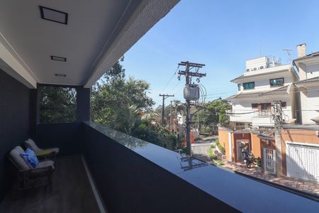 Casa de condomínio à venda com 500m², 3 quartos e 5 vagas Casa de condomínio à venda com 500m², 3 quartos e 5 vagasVaranda