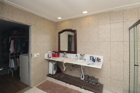 Casa de condomínio à venda com 500m², 3 quartos e 5 vagas Casa de condomínio à venda com 500m², 3 quartos e 5 vagasBanheiro 4