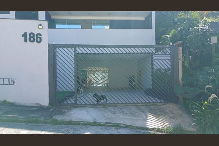 Fachada  de casa de condomínio à venda com 3 quartos, 500m² em Vila Irmaos Arnoni, São Paulo