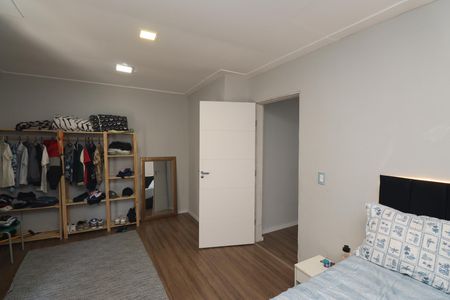 Casa de condomínio à venda com 500m², 3 quartos e 5 vagas Casa de condomínio à venda com 500m², 3 quartos e 5 vagasSuíte