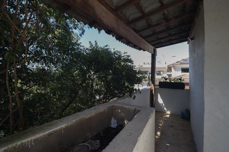 Casa de condomínio à venda com 500m², 3 quartos e 5 vagas Casa de condomínio à venda com 500m², 3 quartos e 5 vagasVaranda