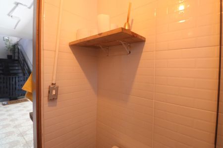 Casa de condomínio à venda com 500m², 3 quartos e 5 vagas Casa de condomínio à venda com 500m², 3 quartos e 5 vagasBanheiro da Churrasqueira