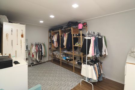 Casa de condomínio à venda com 500m², 3 quartos e 5 vagas Casa de condomínio à venda com 500m², 3 quartos e 5 vagasQuarto 4
