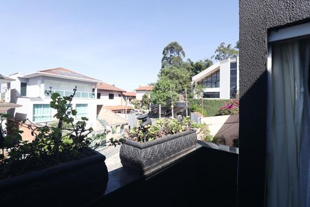 Varanda  de casa de condomínio à venda com 3 quartos, 500m² em Vila Irmaos Arnoni, São Paulo