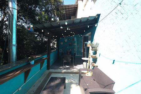 Casa de condomínio à venda com 500m², 3 quartos e 5 vagas Casa de condomínio à venda com 500m², 3 quartos e 5 vagasVaranda