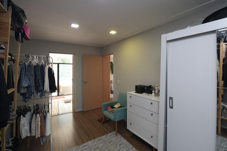 Casa de condomínio à venda com 500m², 3 quartos e 5 vagas Casa de condomínio à venda com 500m², 3 quartos e 5 vagasQuarto 4