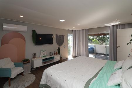 Casa de condomínio à venda com 500m², 3 quartos e 5 vagas Casa de condomínio à venda com 500m², 3 quartos e 5 vagasSuíte 3