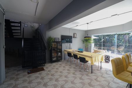 Casa de condomínio à venda com 500m², 3 quartos e 5 vagas Casa de condomínio à venda com 500m², 3 quartos e 5 vagasChurrasqueira