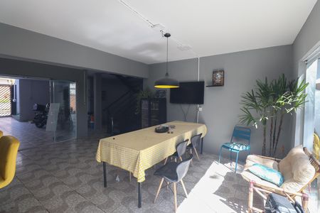 Casa de condomínio à venda com 500m², 3 quartos e 5 vagas Casa de condomínio à venda com 500m², 3 quartos e 5 vagasChurrasqueira