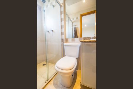 Apartamento à venda com 83m², 2 quartos e 2 vagasBanheiro da Suíte