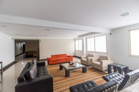 Apartamento à venda com 83m², 2 quartos e 2 vagasHall social