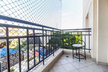Apartamento à venda com 83m², 2 quartos e 2 vagasVaranda