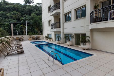Apartamento à venda com 83m², 2 quartos e 2 vagasPiscina