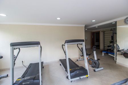 Apartamento à venda com 83m², 2 quartos e 2 vagasAcademia