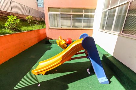 Apartamento para alugar com 59m², 2 quartos e 2 vagasÁrea comum - Playground