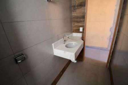 Banheiro de apartamento à venda com 1 quarto, 62m² em Vila Jequitibas, Campinas