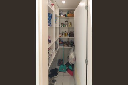 Apartamento à venda com 170m², 3 quartos e sem vagaDespensa