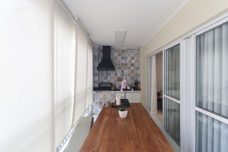 Apartamento à venda com 170m², 3 quartos e sem vagaVaranda