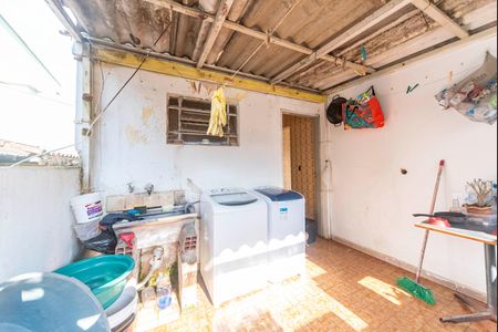 Área de Serviço de casa à venda com 3 quartos, 234m² em Jardim Stella, Santo André