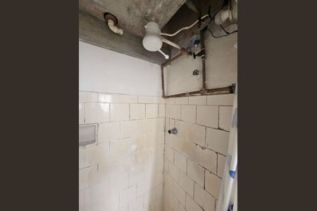 Banheiro de kitnet/studio para alugar com 1 quarto, 30m² em Centro Histórico, Salvador