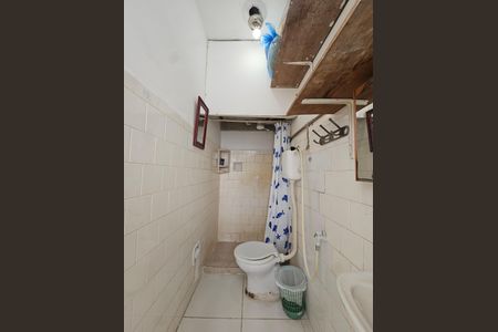 Banheiro de kitnet/studio para alugar com 1 quarto, 30m² em Centro Histórico, Salvador