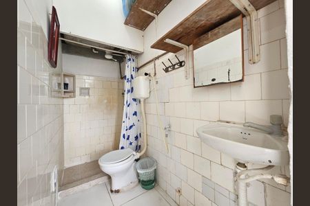 Banheiro de kitnet/studio para alugar com 1 quarto, 30m² em Centro Histórico, Salvador