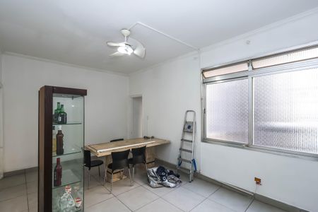 Apartamento à venda com 100m², 2 quartos e sem vagaSala