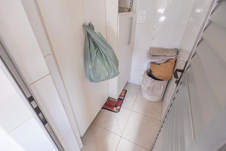 Apartamento à venda com 99m², 3 quartos e 2 vagasbanheiro de serviço